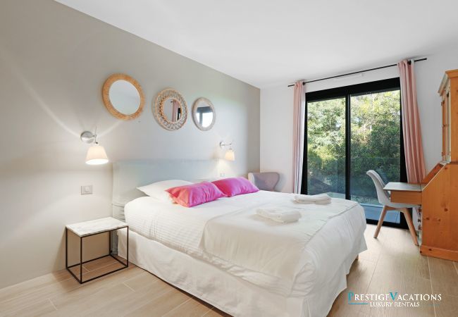 Villa in Roquebrune-sur-Argens - Sea View *****