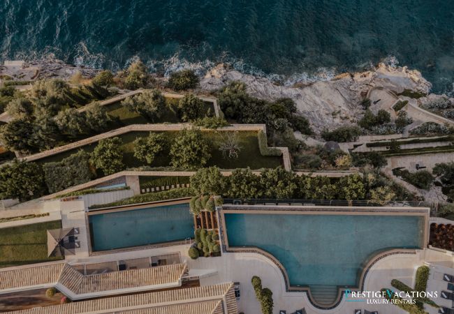 Villa in Nissaki - The Edge
