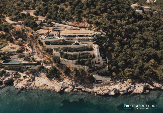 Villa in Nissaki - The Edge