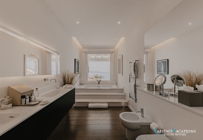 Villa in Nissaki - The Edge