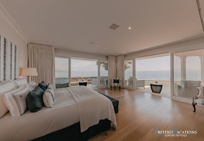 Villa in Nissaki - The Edge
