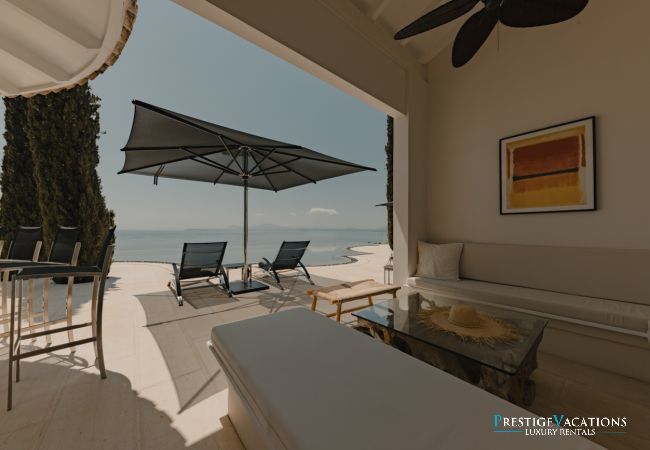 Villa in Nissaki - The Edge