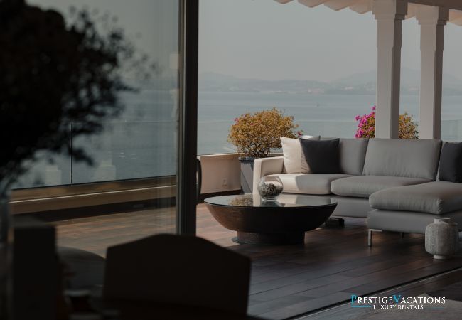 Villa in Nissaki - The Edge