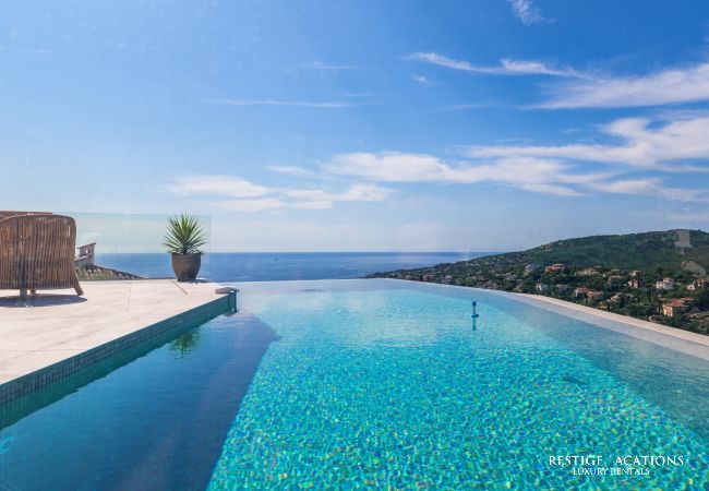 Villa in Roquebrune-sur-Argens - Miramaris *****