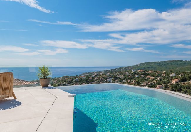 Villa in Roquebrune-sur-Argens - Miramaris