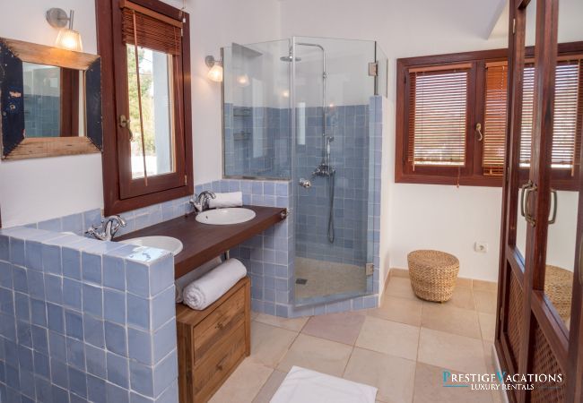 Villa in Ibiza / Eivissa - Sa Cigonya