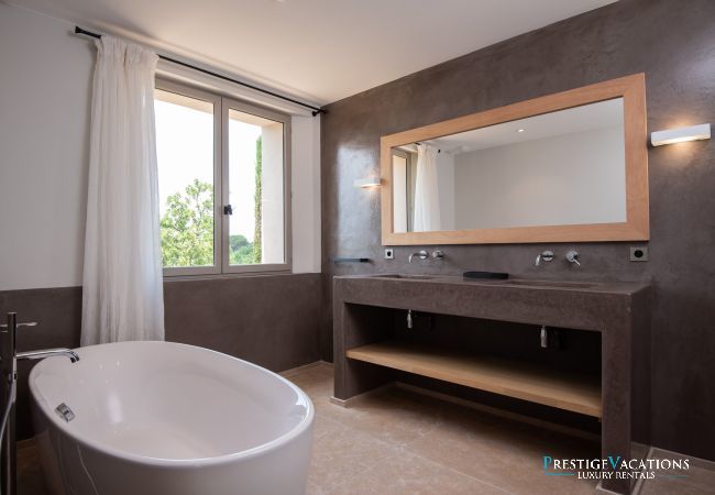 Villa in Tourves - Bastide Julienne