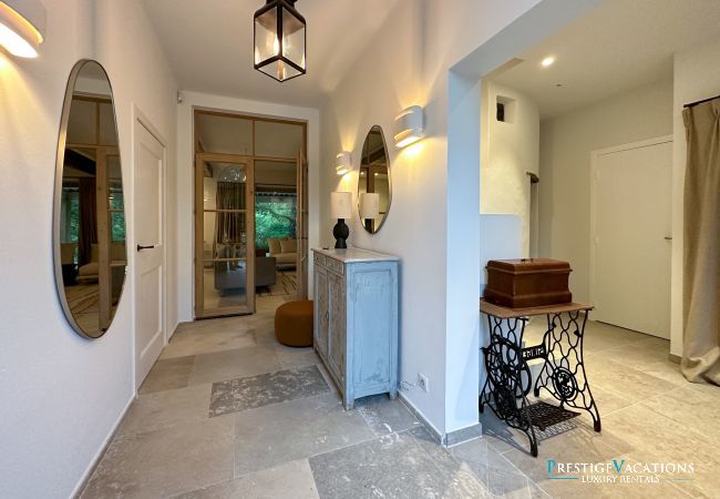 Villa in Saint Remy de Provence - Bergerie Aquino