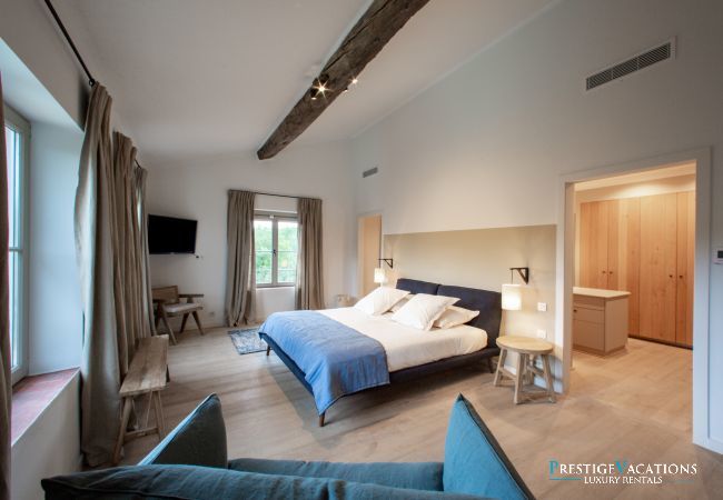 Villa in Saint Remy de Provence - Bergerie Aquino