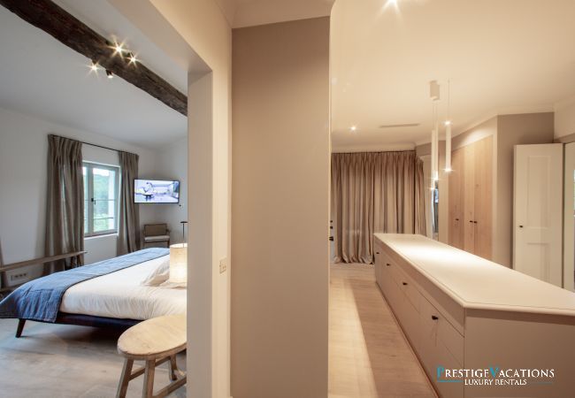 Villa in Saint Remy de Provence - Bergerie Aquino