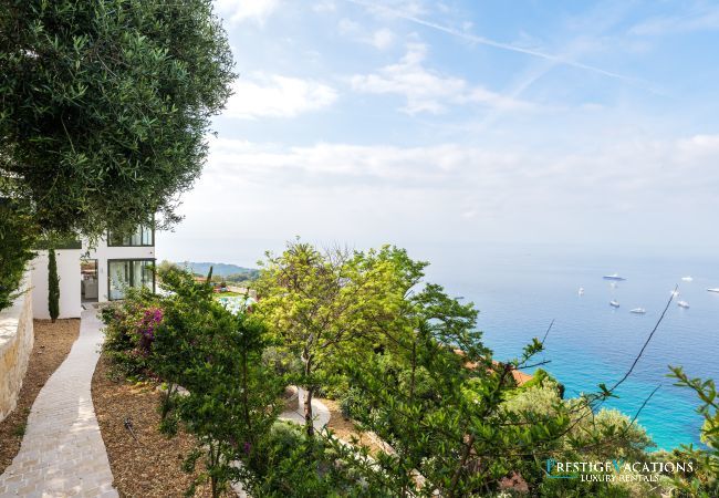 Villa in Roquebrune-Cap-Martin - Les Oliviers CDA