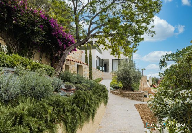Villa in Roquebrune-Cap-Martin - Les Oliviers CDA