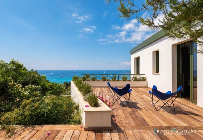 Villa in Roquebrune-Cap-Martin - Les Oliviers CDA