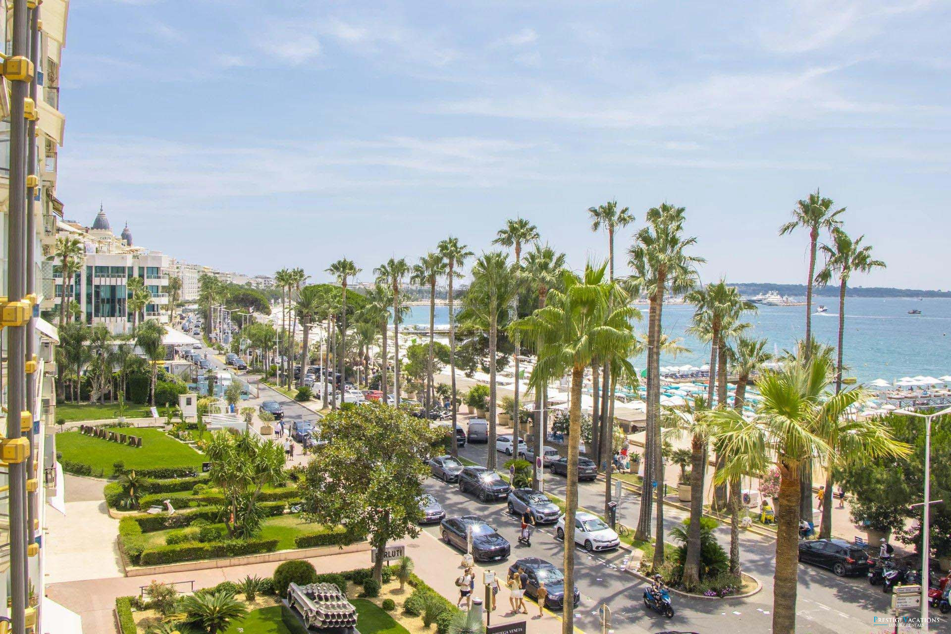  in Cannes - Prakto